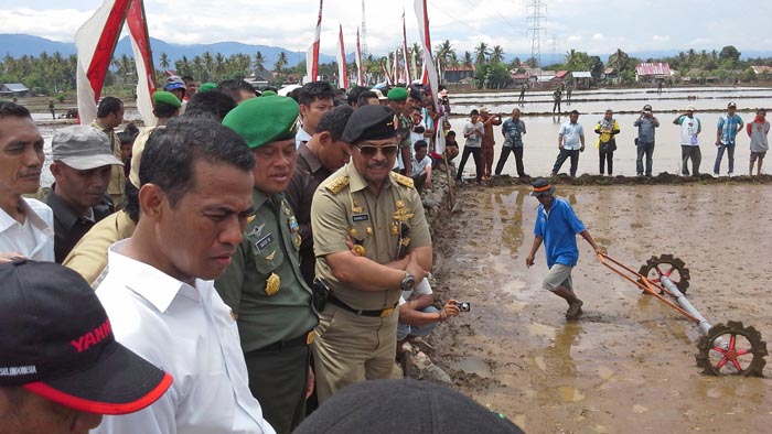 Mentan Tolak Impor Beras Meskipun Ditawari Rp4 Ribu per Liter