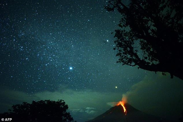 BNPB Nyatakan Letusan Sinabung di Akhir 2017 yang Terbesar Tahun Ini