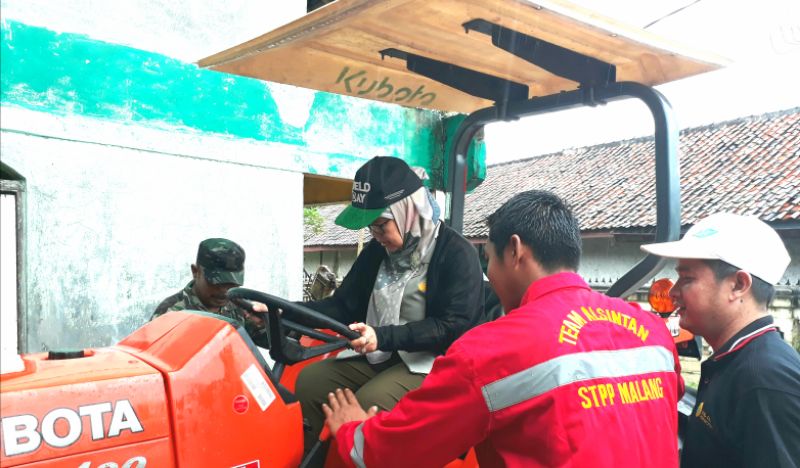 PJ OPA Jabar Gelar Bimtek Pemanfaatan dan Pemeliharaan Alsintan di Karawang