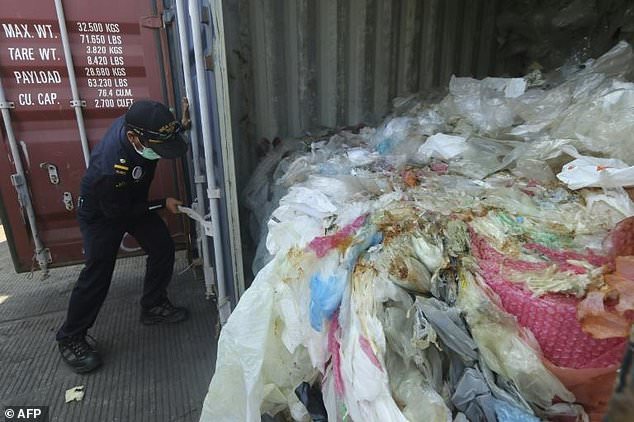 Indonesia Kembalikan Kontainer Sampah Plastik ke Prancis dan Hong Kong