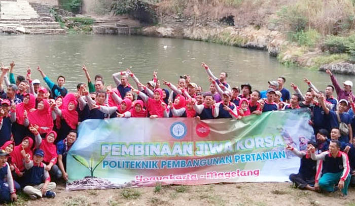 Jiwa Korsa, Dr Rajiman Pimpin ASN Polbangtan YoMa Arung Jeram di Magelang