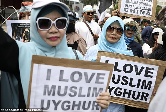 Massa Aksi Bela Uighur Demo Kedubes China jadi Sorotan Dunia