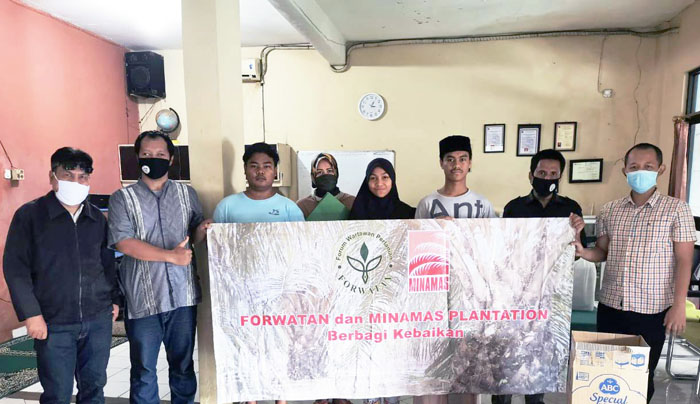 Forwatan dan Minamas Plantation Serahkan Bantuan ke Panti Asuhan