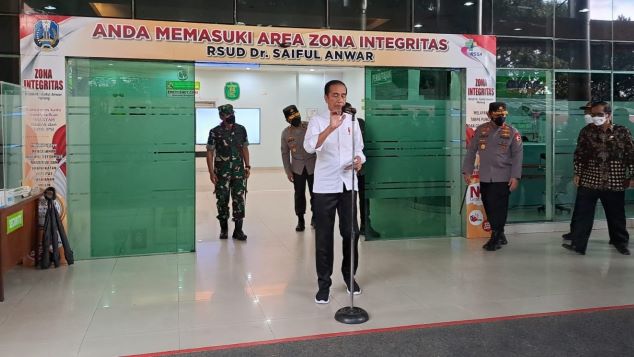 Presiden Jokowi Temui Korban Luka Tragedi Kanjuruhan