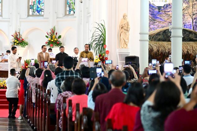 Kunjungi Bogor, Jokowi Ucapkan Selamat Natal bagi Umat Kristiani