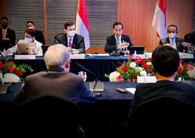 Gaet Pengusaha, Jokowi Menjamin Keamanan Investasi Korsel di RI