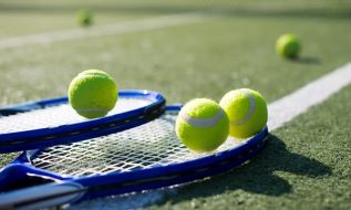 5 Best Tennis Racquets Reccomendation