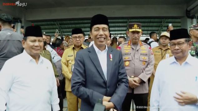 Jelang Ramadan, Presiden Jokowi Tinjau Harga Bahan Pokok di Pasar Tabalong