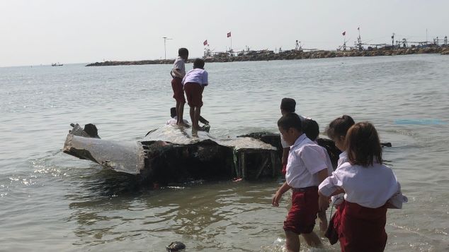 Diduga Sisa PD II, Nelayan Temukan Bangkai Pesawat Tempur di Laut Lamongan