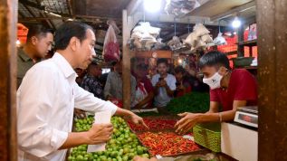 Jelang Idul Adha, Presiden Jokowi Tinjau Harga Sembako di Pasar Bogor
