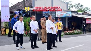 Presiden Jokowi Resmikan Empat Jalan Akses Evakuasi Merapi di Magelang