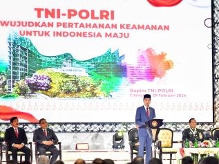 Presiden Jokowi Dorong Kesiapan TNI-Polri Hadapi Tantangan Global