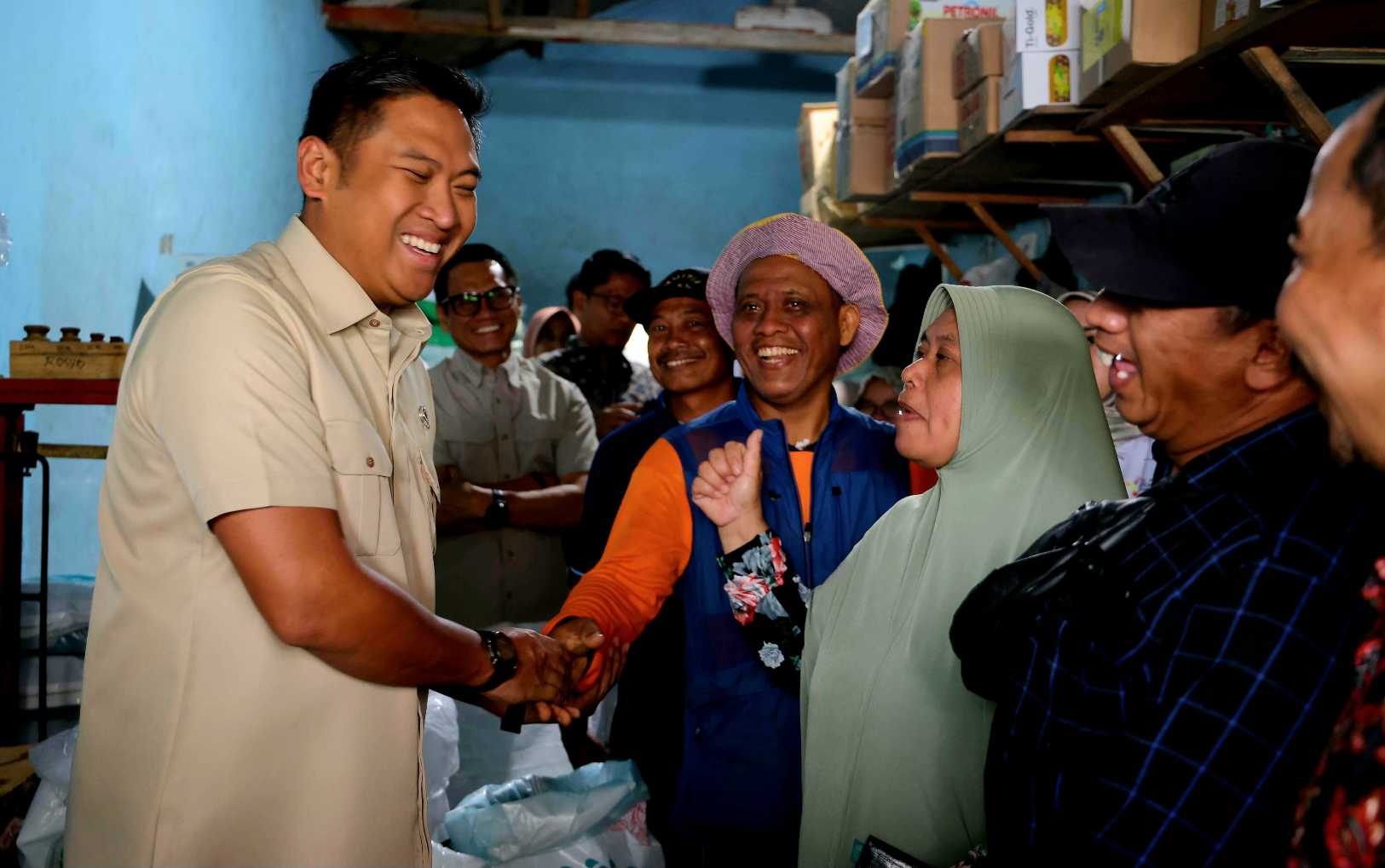 Sidak Kios Pupuk: Wamentan Pastikan Harga Turun, Petani pun Bersyukur