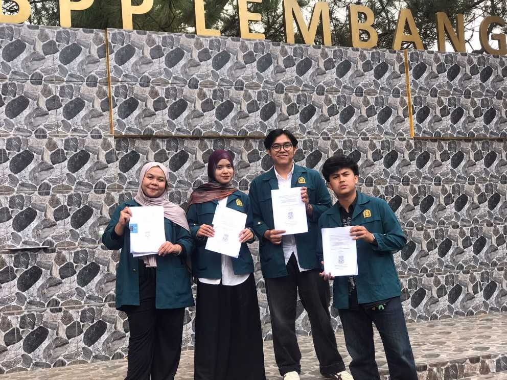 Kolaborasi Kementan - ITB berbuah Inovasi, Mahasiswa Paparkan Riset Pertanian berbasis Teknologi<br><i>West Java`s Lembang Agricultural Training Center Support Indonesian Farmers</i> West Java`s Lembang Agricultural Training Center Support Indonesian Farmers