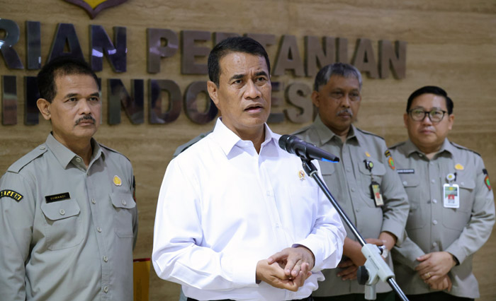 Tindak Tegas 13 Pegawai Kementan Terbukti Judol, Mentan Amran: "Copot Permanen, Titik"<br><i>Indonesian Govt is Take Firm Action Against Civil Servants who Play Online Gambling</i> Indonesian Govt is Take Firm Action Against Civil Servants who Play Online Gambling