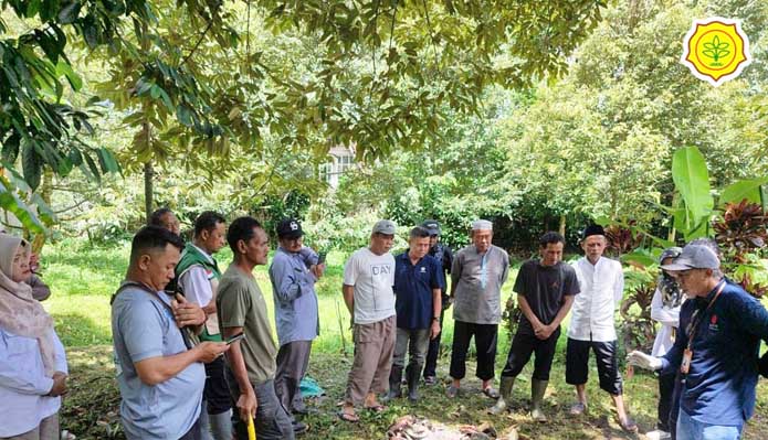 Sulap Limbah Durian jadi `Emas Hitam` di Kampung Rancamaya Bogor<br><i></i>