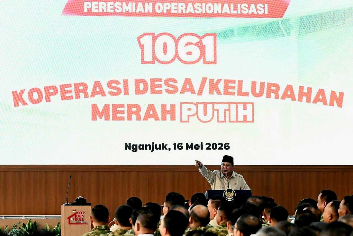 Prabowo Puji Mentan: “Ini Orang Oke, Swasembada 4 Tahun Tercapai Setahun"<br><i>President Subianto Hailed Amran Sulaiman as the Indonesia`s Good Minister </i> President Subianto Hailed Amran Sulaiman as the Indonesia`s Good Minister