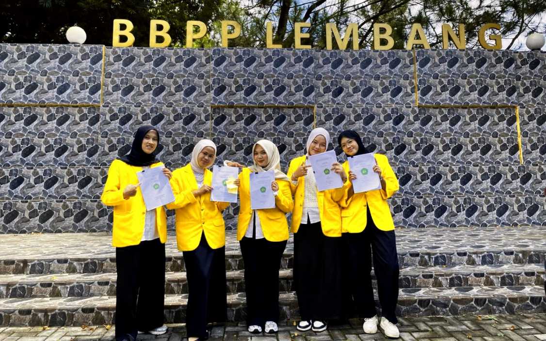 PKL Faperta, UPT Pelatihan Kementan Asah Kompetensi Mahasiswi Unsur Cianjur<br><i>West Java`s Lembang Agricultural Training Center Support Indonesian Farmers</i> West Java`s Lembang Agricultural Training Center Support Indonesian Farmers