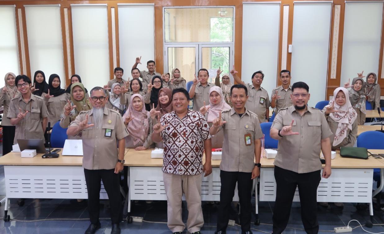 The Agricultural Library Support Indonesian Farmers in Achieving Food Self-sufficiency