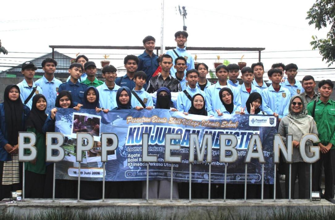 UPT Pelatihan Kementan Dukung Gen Z Tekuni Dunia Kerja & Bisnis Pertanian<br><i>West Java`s Lembang Agricultural Training Center Support Indonesian Farmers</i> West Java`s Lembang Agricultural Training Center Support Indonesian Farmers
