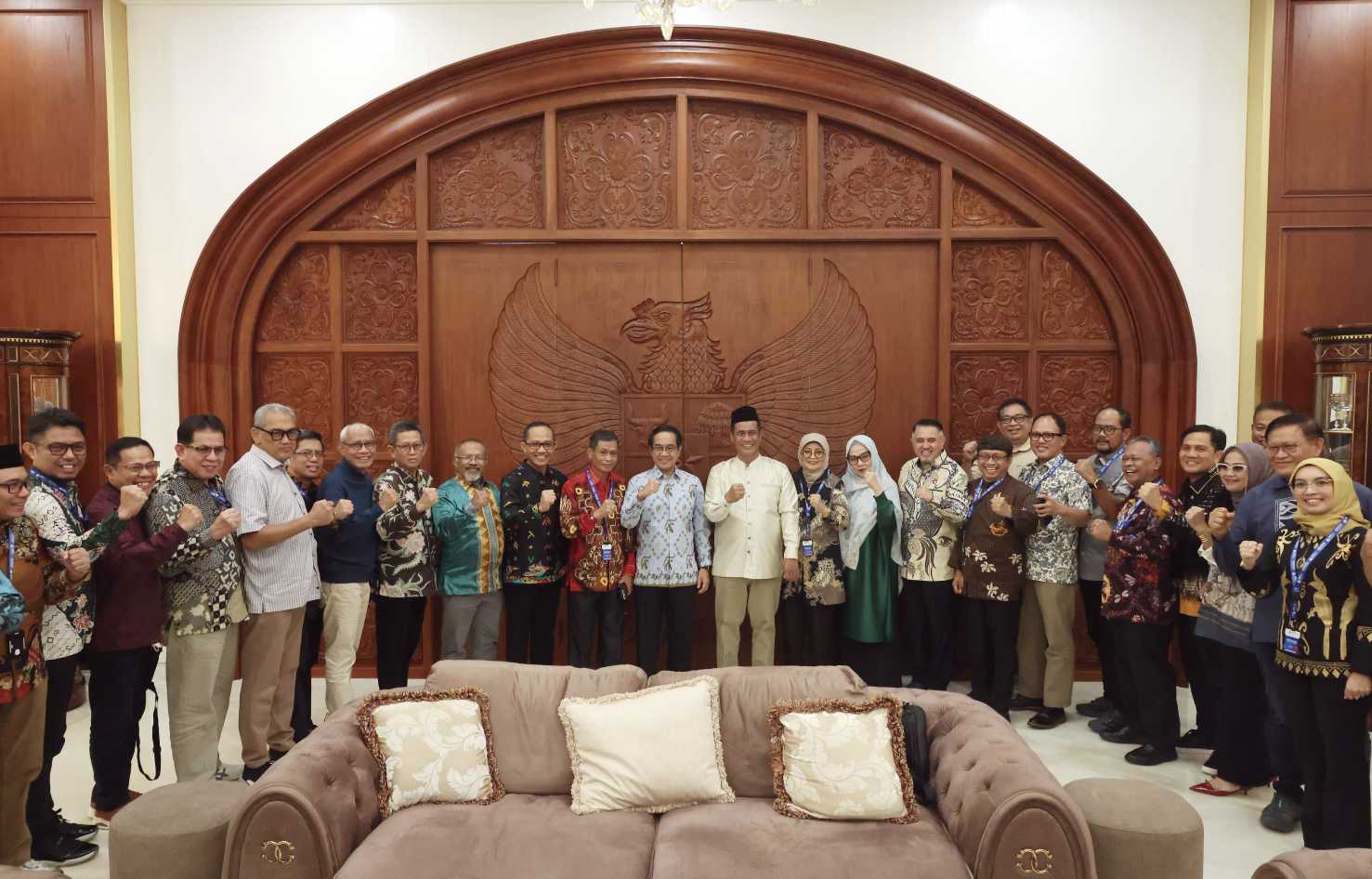 The Agricultural Library Support Indonesian Farmers in Achieving Food Self-sufficiency