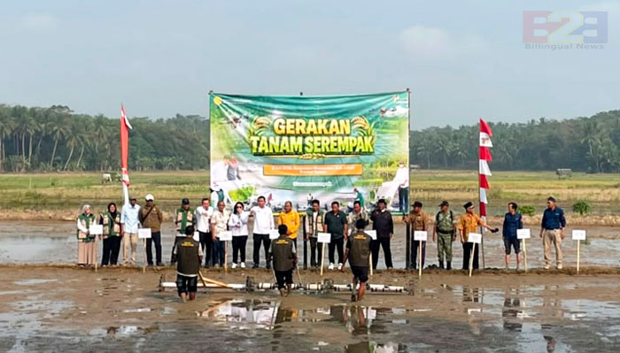 Tingkatkan IP dan Produksi Pangan, Kementan gelar Gertam Serempak di Banten<br><i>The Agricultural Library Support Indonesian Farmers to Attain Food Self-sufficiency</i> The Agricultural Library Support Indonesian Farmers to Attain Food Self-sufficiency