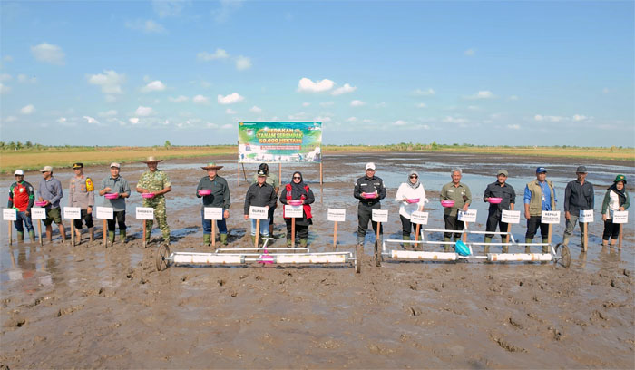 Kementan Tingkatkan Indeks Pertanaman melalui Gertam Serempak Oplah dan CSR<br><i>Millennial Farmers Development are the Target of Indonesia`s SMKPPN Banjarbaru</i> Millennial Farmers Development are the Target of Indonesia`s SMKPPN Banjarbaru