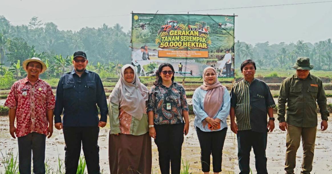 Dongkrak Produksi Pandeglang, Kementan Dukung Gertam Banten 60 Ha<br><i>The Agricultural Library Support Indonesian Farmers in Achieving Food Self-sufficiency</i> The Agricultural Library Support Indonesian Farmers in Achieving Food Self-sufficiency