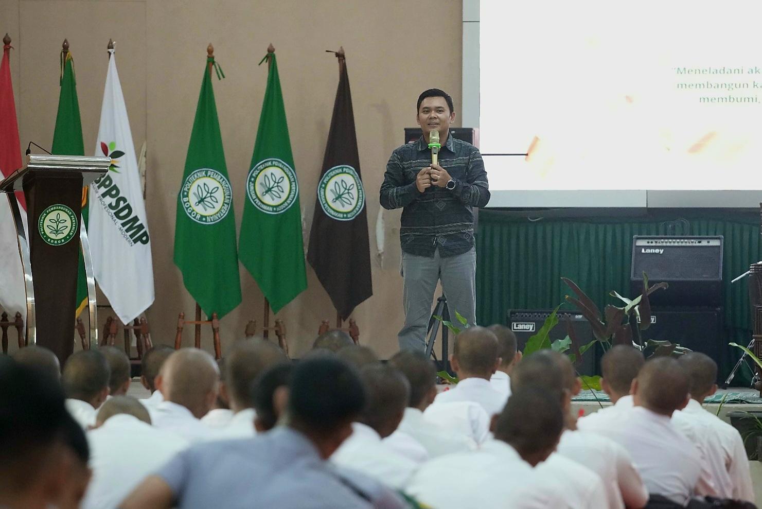Maulid Nabi, Polbangtan Kementan Tanamkan Keteladanan Rasulullah bagi Kehidupan Akademik<br><i>Millennial Farmers Development are the Target of Indonesia`s Polbangtan Bogor</i> Millennial Farmers Development are the Target of Indonesia`s Polbangtan Bogor