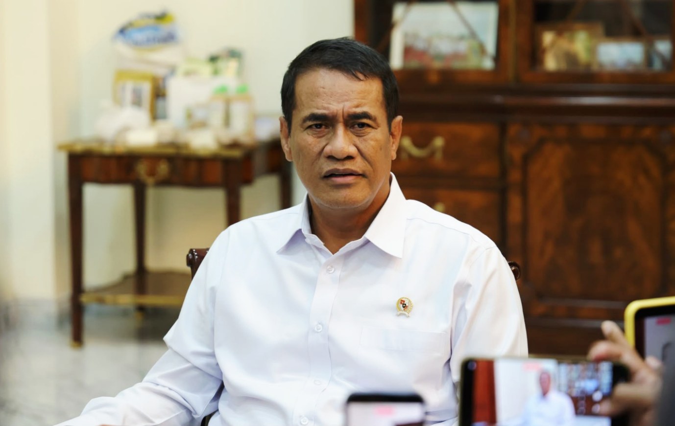 Mentan Amran Sampaikan Duka Cita bagi Korban Penembakan KKB di Papua<br><i>Indonesian Govt Support the Farmers to Increase National Food Production </i> Indonesian Govt Support the Farmers to Increase National Food Production