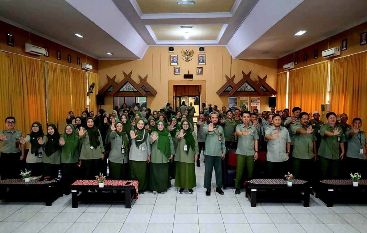 Tangkal Judol, Kementan Perkuat Integritas Pegawai UPT Pelatihan di Gowa Sulsel<br><i>Sulawesi`s Batangkaluku Agricultural Training Center Support Indonesian Farmers</i> Sulawesi`s Batangkaluku Agricultural Training Center Support Indonesian Farmers