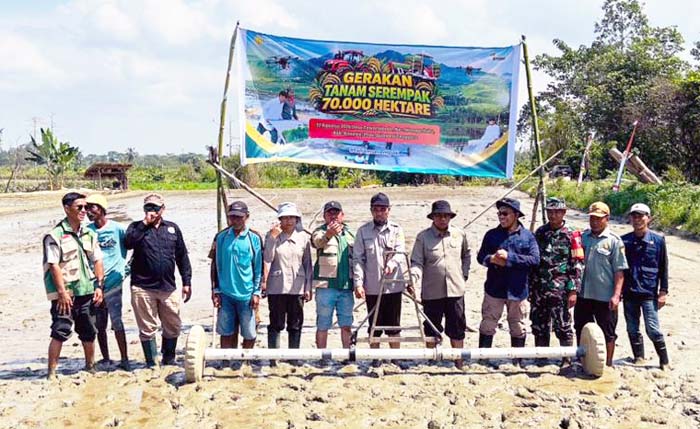 Gertam Serempak 70 Ribu Ha, Kementan Kawal Swasembada Pangan Sultra<br><i>Sulawesi`s Batangkaluku Agricultural Training Center Support Indonesian Farmers</i> Sulawesi`s Batangkaluku Agricultural Training Center Support Indonesian Farmers